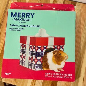 Fun and Festive Small Animal House by Merry Makings!  NWT